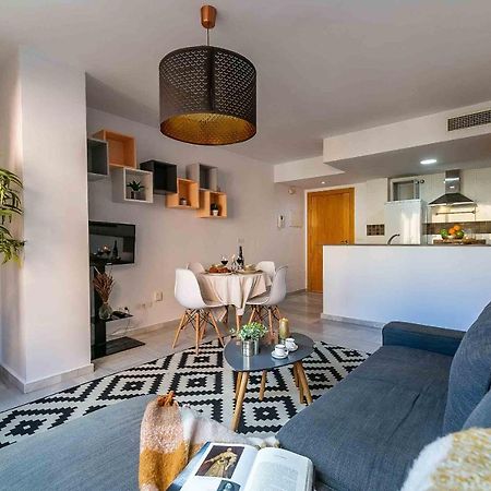 Carlos Haya Beautiful Apartment With Parking 말라가 외부 사진