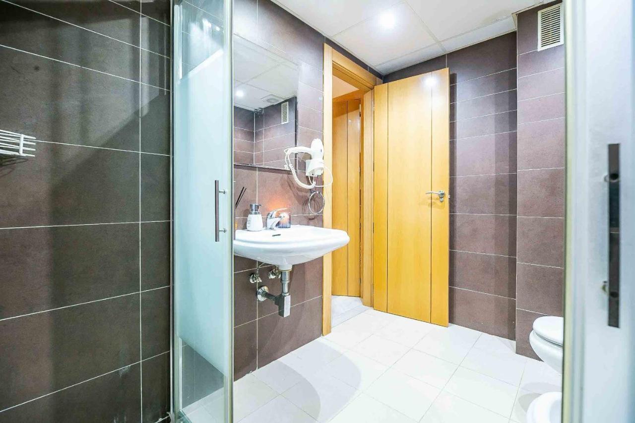 Carlos Haya Beautiful Apartment With Parking 말라가 외부 사진